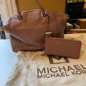 Michael Kor’s purse and wristlet
